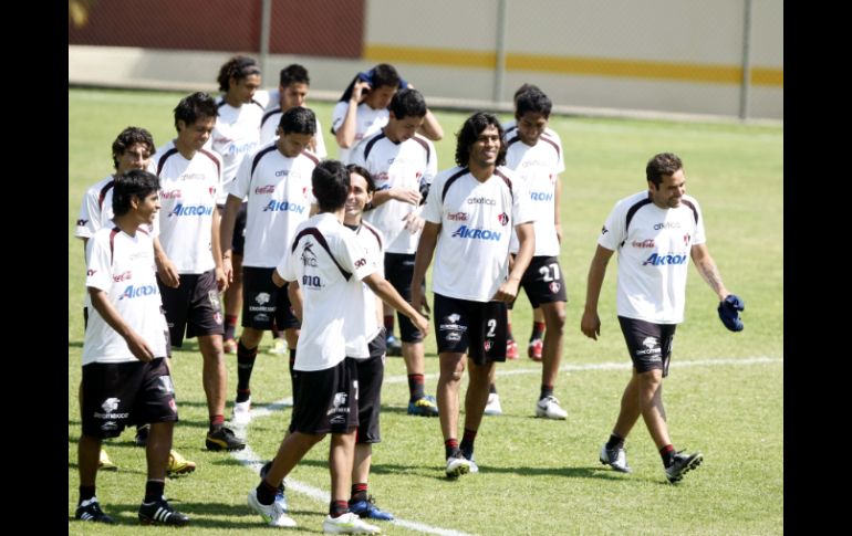 El equipo entrena para visitar el próximo domingo al Puebla. E. PACHECO  /