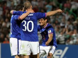 Los jugadores de La Máquina celebrando una anotación en la fecha ocho del Clausura 2011. MEXSPORT  /