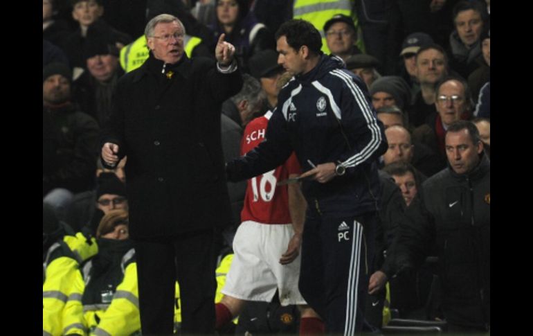 El técnico del Manchester United, Alex Ferguson, durante el partido ante el Chelsea. AP  /