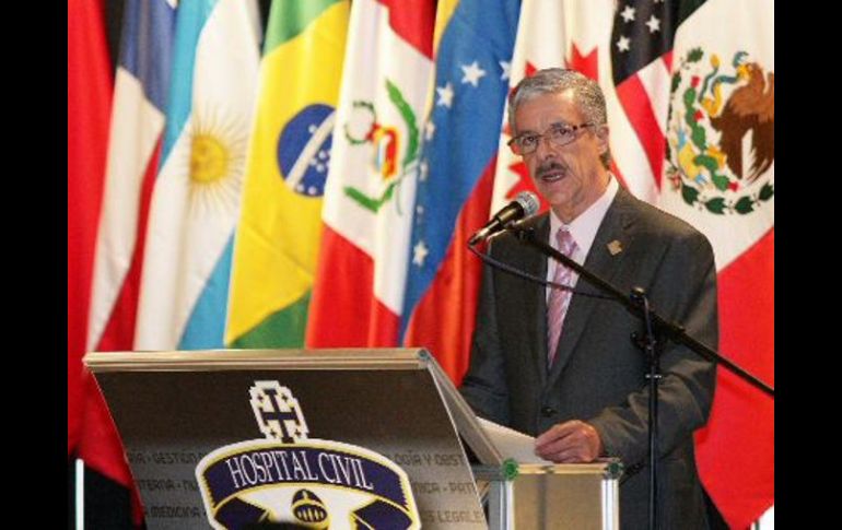 El director de los Hospitales Civiles, Jaime Agustín González Álvarez reconoce adeudos al SIAPA. A. CAMACHO  /