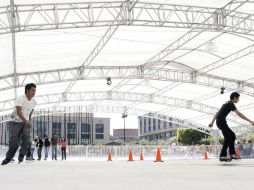 Hoy la pista de hielo ya no resulta tan atractiva para los tapatíos. M. FREYRÍA  /