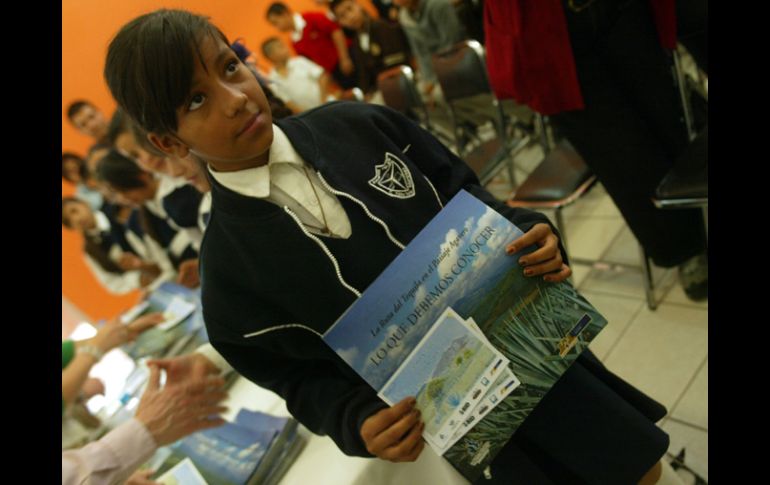 El libro La ruta de los niños en el Paisaje Agavero es de la autoría de Francisco Rojas.A.HINOJOSA  /