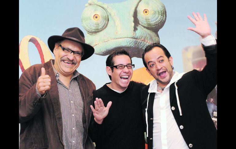 Joaquín Cosío, Yordi Rosado y Germán Ortega, parte del equipo de doblaje de Rango. EL UNIVERSAL  /