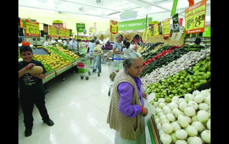 Productores jalisciences tendrán la oportunidad de participar en la feria de proveedores que realiza la cadena Walmart. ARCHIVO  /