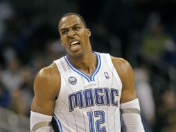 Dwight Howard se va suspendido por faltas técnicas en al NBA. AP  /