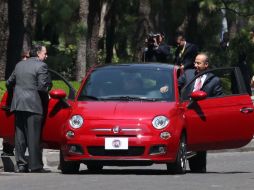 El mandatario encabezó el lanzamiento del Fiat 500 fabricado en el país. NOTIMEX  /