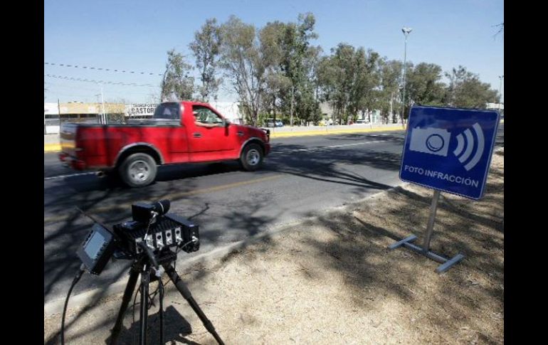 La velocidad permitida de circulación en el Periférico es de 80 kilómetros por hora en carriles centrales. A. CAMACHO  /