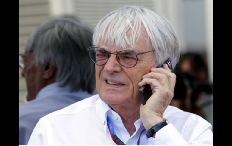 El patrón de la Fórmula Uno, Bernie Ecclestone, estará a la espera de la decisión de Bahrein para realizar el GP. ARCHIVO  /