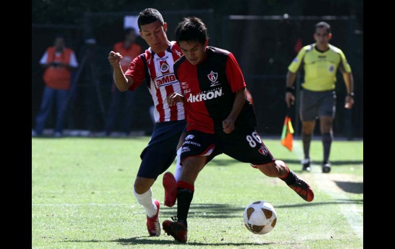 Chivas y Atlas deben tomar el ejemplo de Barcelona en cuanto a la oportunidad que da a sus jóvenes. MEXSPORT  /