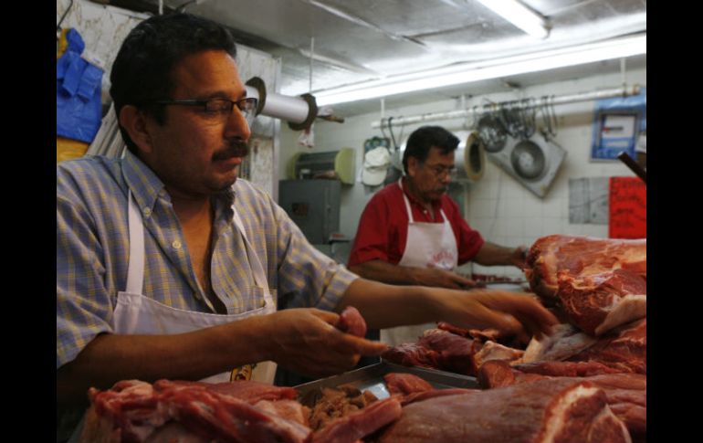 El estudio de la UdeG se aplicó en 50 muestras de cortes de bovinos y porcinos procedentes de distintos municipios. M. FREYRÍA  /