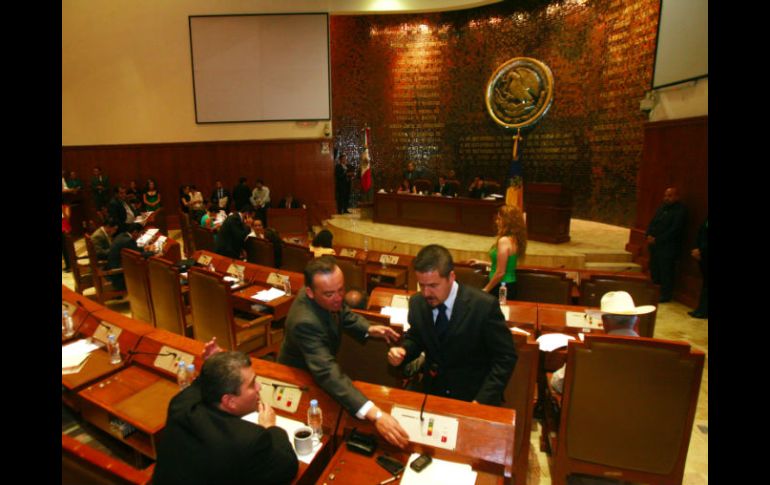 A la par de este convenio lograron pagar los adeudos que el Congreso tenía con el IMSS. ARCHIVO  /