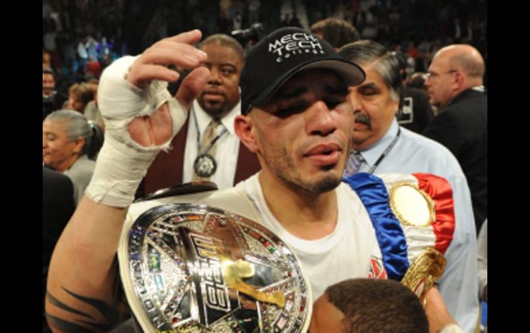 El boxeador Miguel Cotto, tras vencer a Juense Ricardo Mayorga. AFP  /