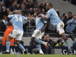 Los jugadores del ManCity festejan la anotación de la victoria. REUTERS  /