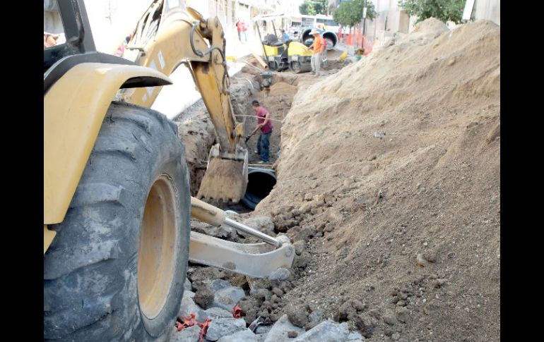 La tardanza en la entrega de recursos del Consejo Metropolitano, anualmente retrasa la ejecución de obras en municipios. ARCHIVO  /