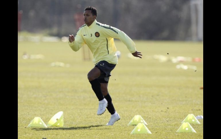 El jugador del Manchester, Nani en una sesión de entrenamiento. REUTERS  /