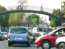 Las inmediaciones del CUCSH constituyen una zona de difícil confluencia, es una zona demandante, de un alto flujo vehicular. A. GARCÍA  /