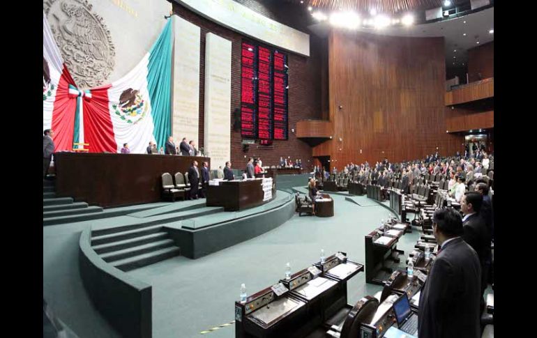 En la sesión de hoy, la Mesa Directiva de la Cámara de Diputados dio por recibida la propuesta de reforma fiscal priista. EL UNIVERSAL  /