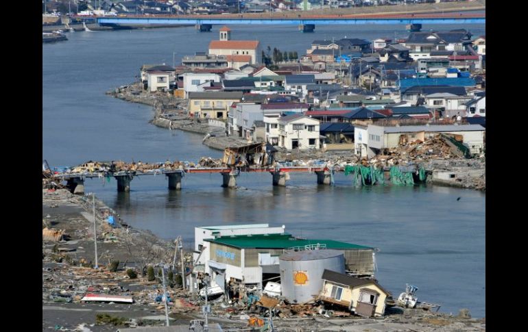 Aspecto de la devastación en Japón tras el sismo y posterior tsunami del viernes. ARCHIVO  /