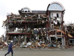 Un edificio en ruinas como consecuencia del tsunami en la ciudad costera de Rikuzentakata. EFE  /