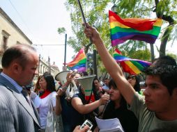 Miembros de asociaciones civiles se manifestaron afuera del Congreso por las reformas para “blindar” el modelo de familia. A. GARCÍA  /