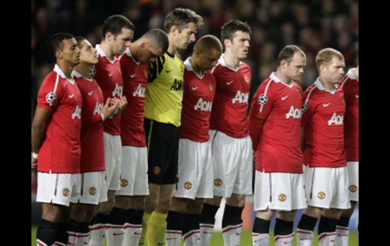 Jugadores del Manchester United minutos antes de su duelo ante el Marsella. AP  /