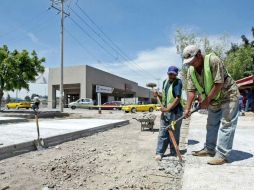 El proyecto para pavimentar 33 vialidades con concreto hidráulico se ejecutará con los mil 100 MDP. ARCHIVO  /