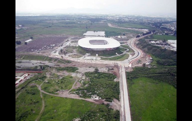 El Ayuntamiento municipal anunció que se arrancará con obras en avenidas cercanas al Estadio Chivas y al de Atletismo. ARCHIVO  /