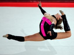 Cynthia Valdez durante rutina de gimnasia en 2008. MEXSPORT  /