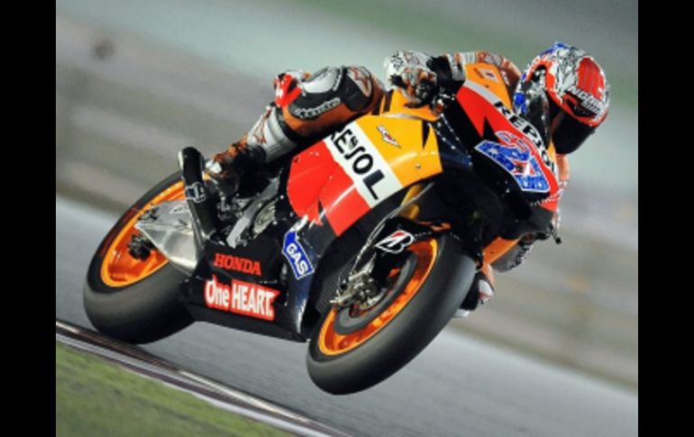 Casey Stoner durante el Gran Premio de Qatar de Moto GP. EFE  /