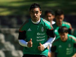 Marco Fabián realiza ejercicios físicos durante la sesión de práctica del Tricolor juvenil. MEXSPORT  /