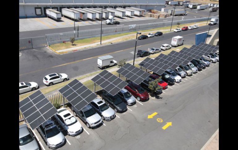 Fresenius Medical Care inauguró ayer el sistema de celdas solares más grande de Jalisco. S. NUÑEZ  /