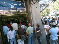 Hay 136 oficinas recaudadoras disponibles para realizar el pago de la tenencia. ARCHIVO  /