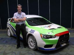 El piloto mexicano después de la conferencia de prensa del Rally 2011. MEXSPORT  /