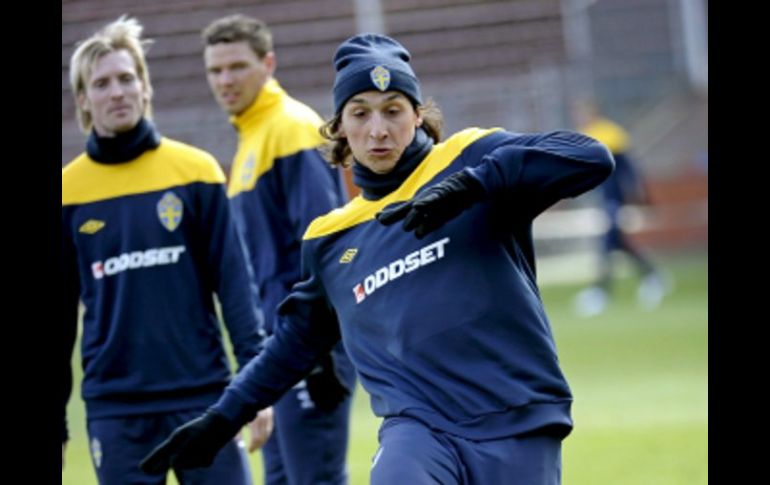 Zlatan Ibrahimovic en el entrenamiento de la Selección sueca. MEXPORT  /