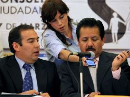 Octavio Germán y Luis Sánchez (derecha), dirigentes del PAN y PRD mexiquenses, respectivamente. EL UNIVERSAL  /