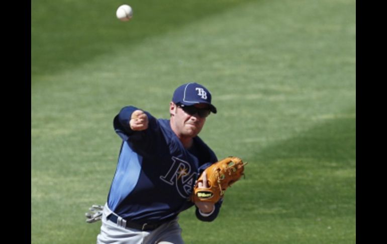 El jugador de cuadro, Joe Inglett, de los Rays de Tampa Bay durante un entrenamiento. EFE  /