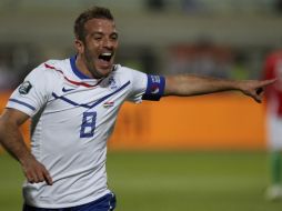 Rafael van der Vaart abrió la goleada para Holanda ante Hungría, el viernes pasado. REUTERS  /