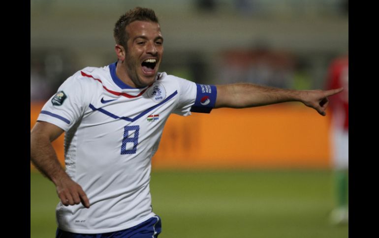 Rafael van der Vaart abrió la goleada para Holanda ante Hungría, el viernes pasado. REUTERS  /