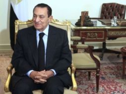 El Ejército egipcio desmintió que el ex presidente Hosni Mubarak haya viajado hacia Arabia Saudí por problemas de salud. AP  /