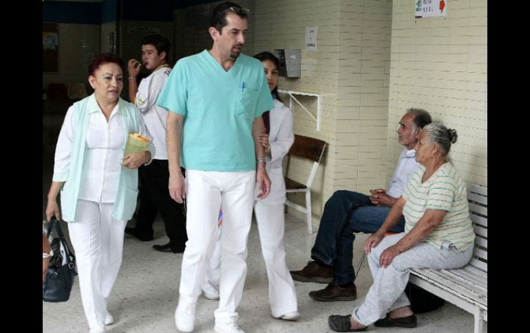 De entre los mil 50 empleados del Hospitalito se buscarán a los candidatos a sumarse al programa. ARCHIVO  /