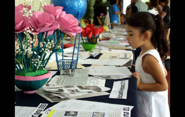 En el concurso los niños deben leer un libro y llenar una papeleta con sus impresiones. ARCHIVO  /