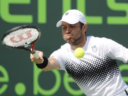 Mardy Fish, quien está jugando un tenis impecable, se enfrentará ahora al serbio Novak Djokovic en semifinales. AP  /