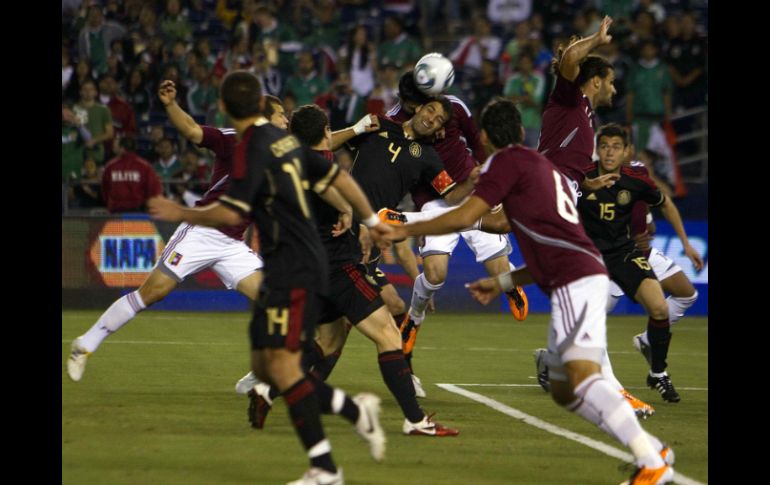 La frase 'ni muy muy, ni tan tan' queda perfecto aplicado al papel del 'Chepo' en la selección. MEXSPORT  /