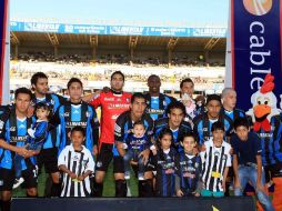 El equipo de Querétaro, posa antes del juego contra Monarcas. MEXSPORT  /