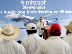 Acto de inicio del primer vuelo de prueba con biocombustible. REUTERS  /