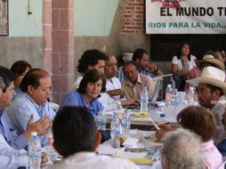 En la foto se encuentran las autoridades y los pobladores de Temacapulín. ESPECIAL  /