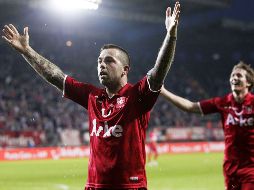 El PSV Eindhoven, dejó de ocupar la cima de la Liga de Holanda. AFP  /