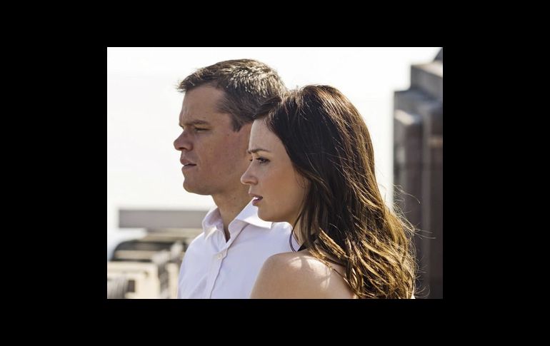 Matt Damon y Emily Blunt, protagonistas de la película Los agentes del destino.ESPECIAL  /