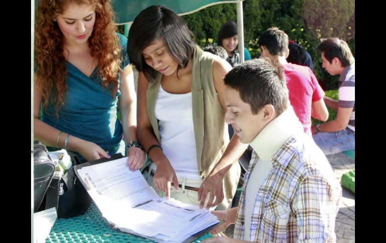 Son alrededor de 900 alumnos el número potencial de participantes del programa “Visión Universitaria”. E. PACHECO  /