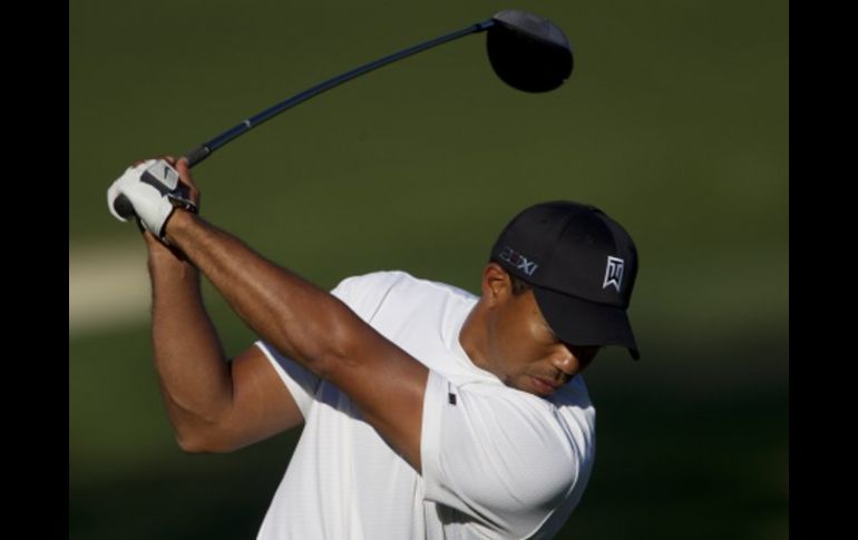 El golfista estadounidense, Tiger Woods, durante una práctica. AP  /